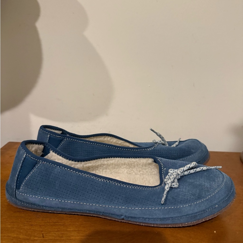 LL Bean Women’s 10 blue slippers loafers